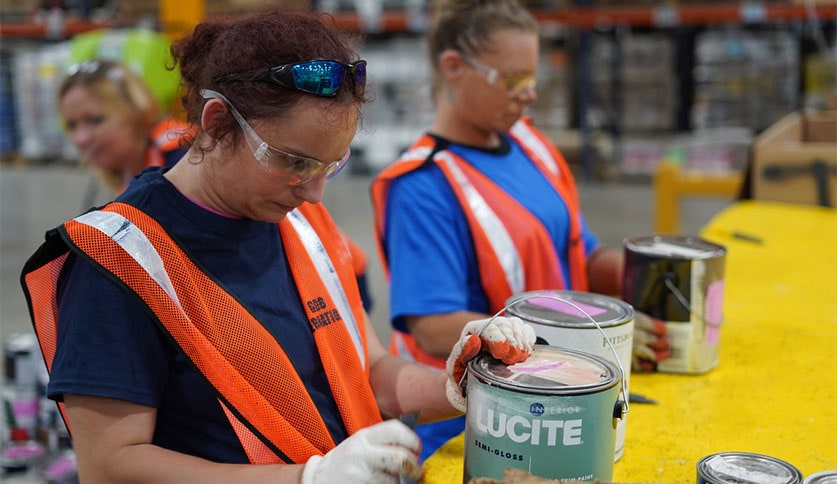 FACTORY PACKED SPRAY PAINT